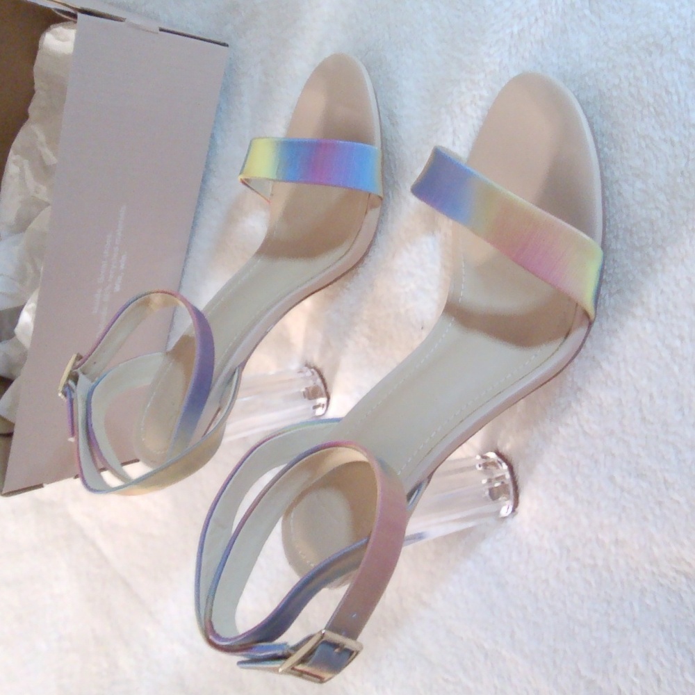 JUST FABULOUS GORGEOUS HEELS! WOMENS SIZE 9! 4.5 HEEL!